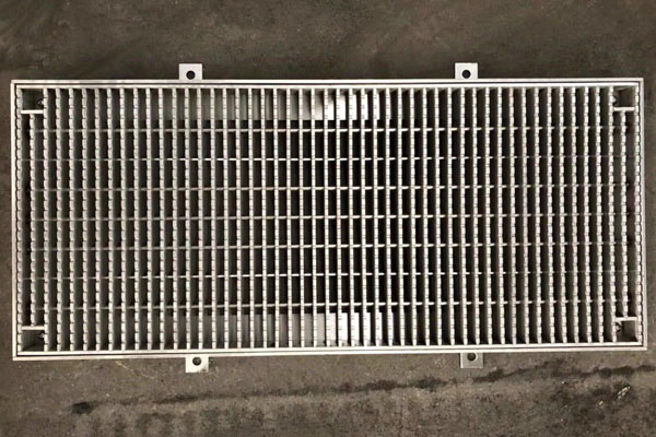 污水處理中格柵的作用是什么？如何分類(lèi)、維護(hù)